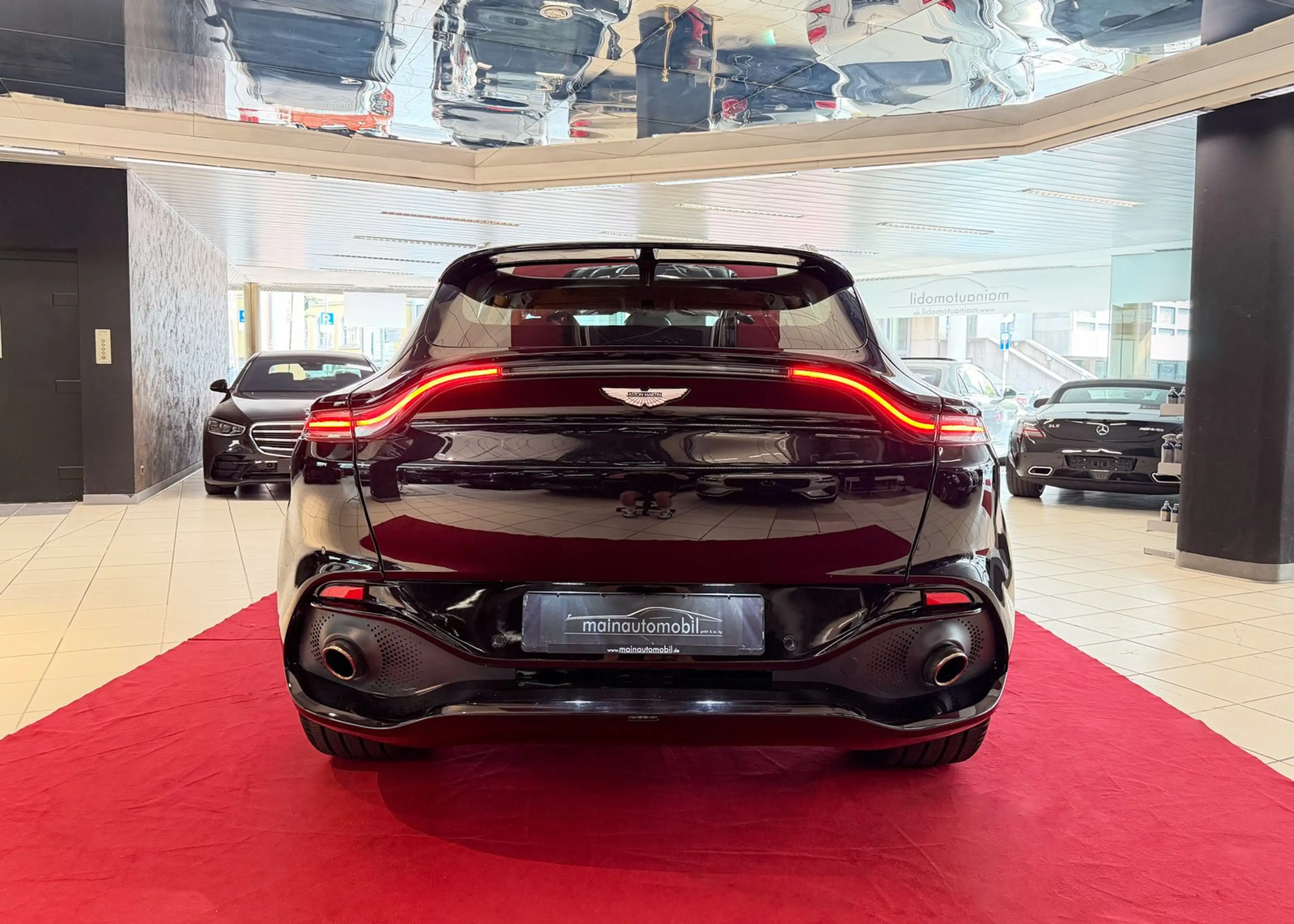 Aston Martin DBX 550 MWST ACC Pano Massage 22" Digitaltacho — photo 8