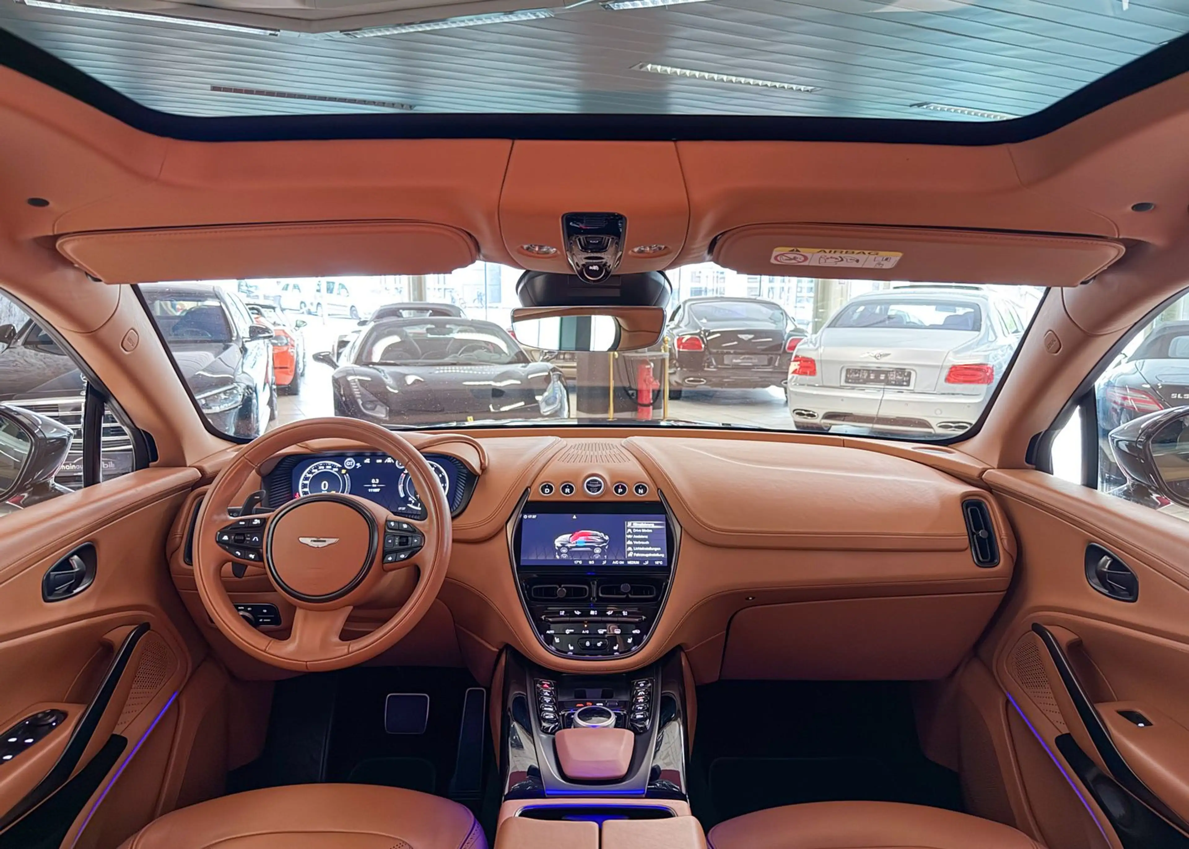 Aston Martin DBX 550 MWST ACC Pano Massage 22" Digitaltacho — photo 21