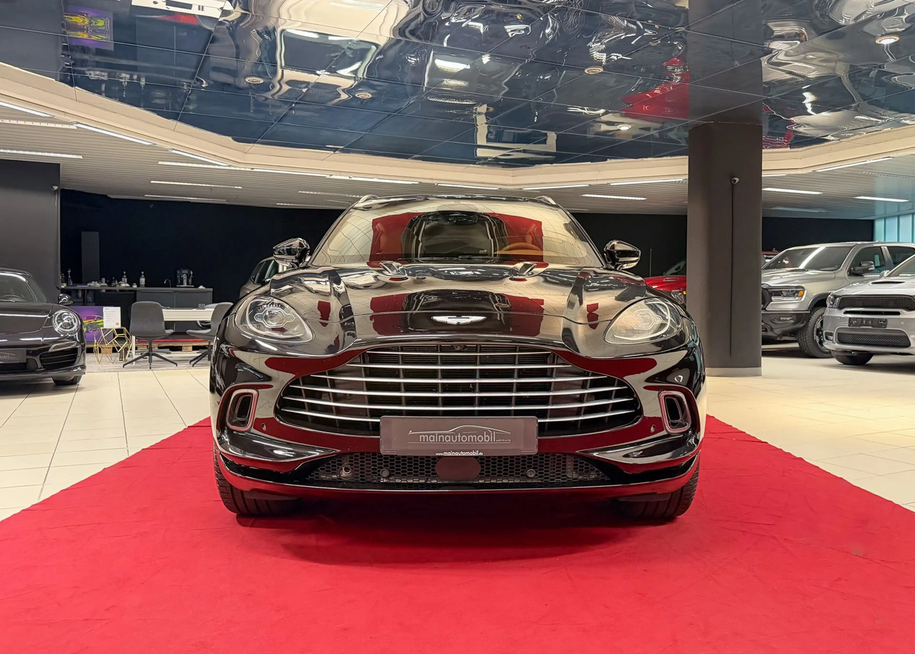 Aston Martin DBX 550 MWST ACC Pano Massage 22" Digitaltacho
