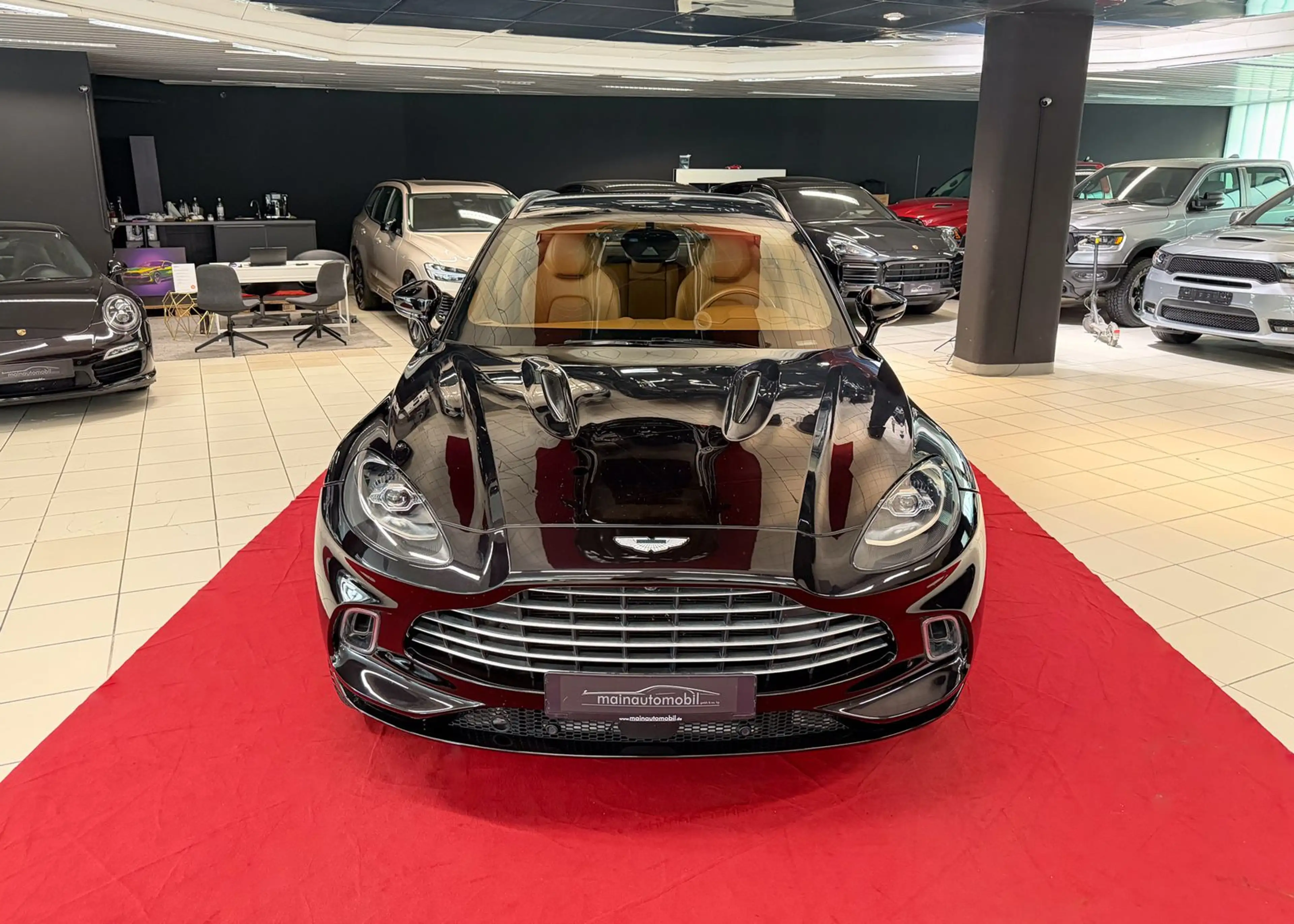 Aston Martin DBX 550 MWST ACC Pano Massage 22" Digitaltacho — photo 2