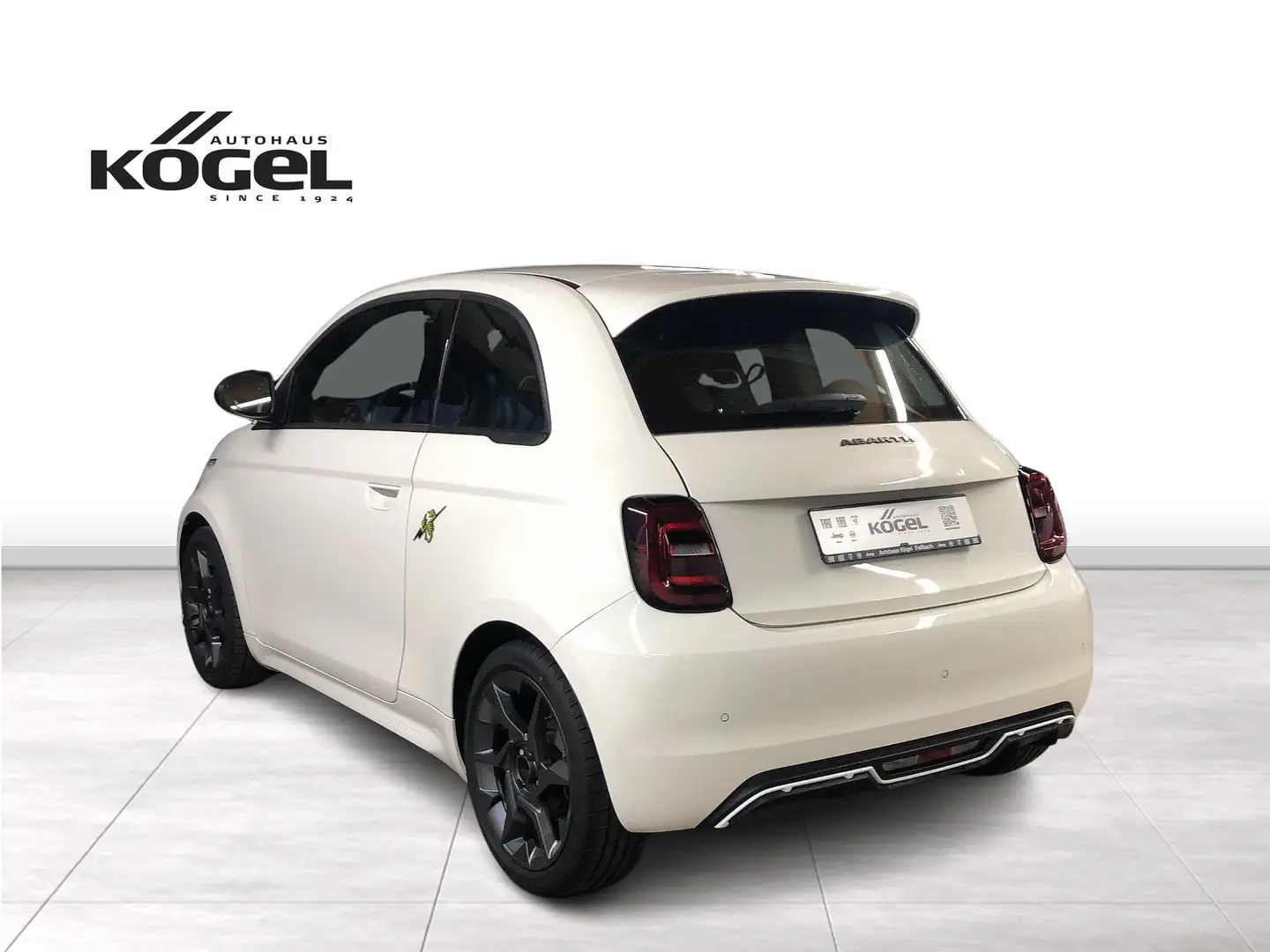 Abarth 500e 42 kWh 155 PS Белый - 2