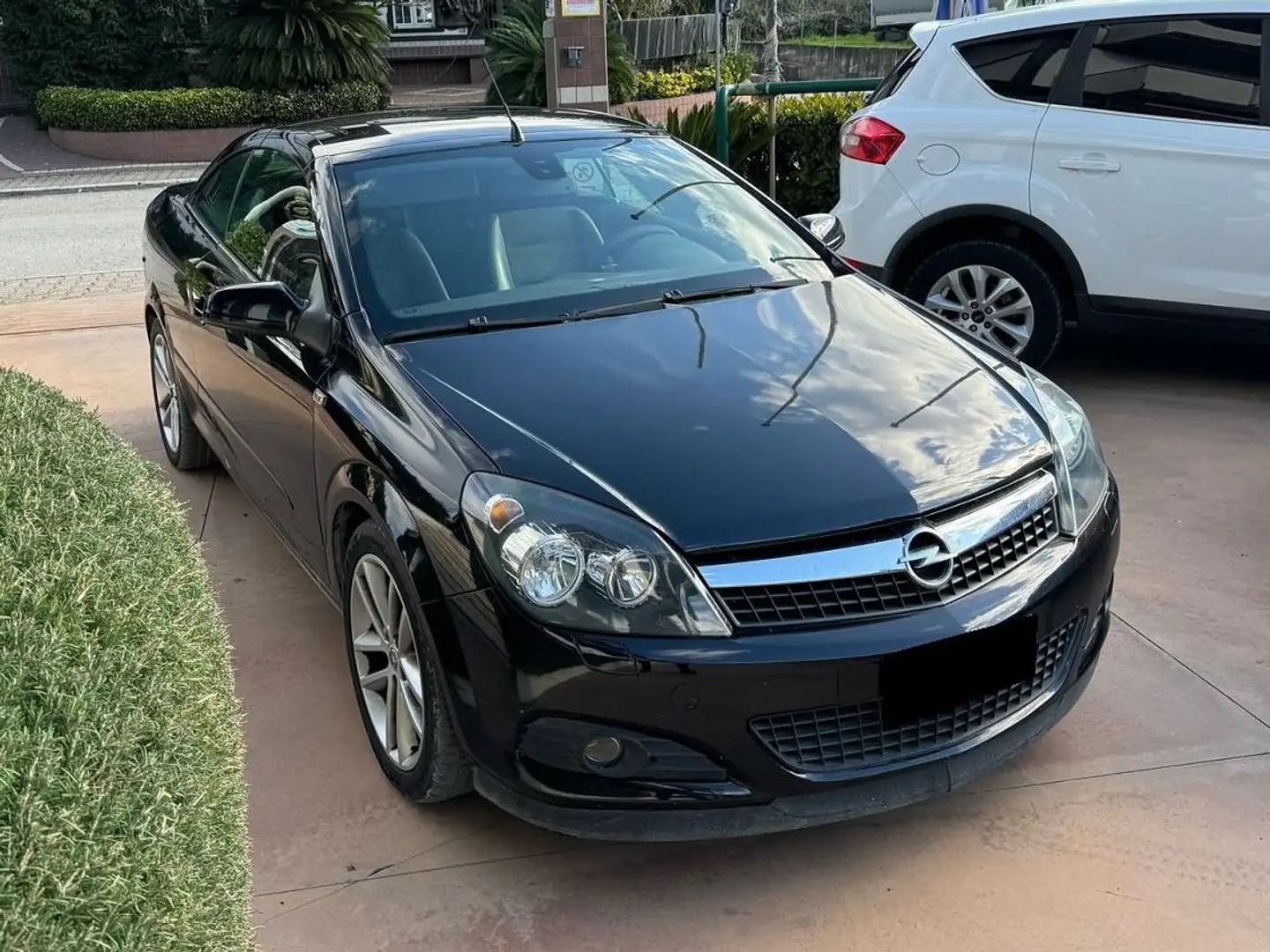 Opel Astra Astra Twintop 1.6 twinport Cosmo Noir - 2
