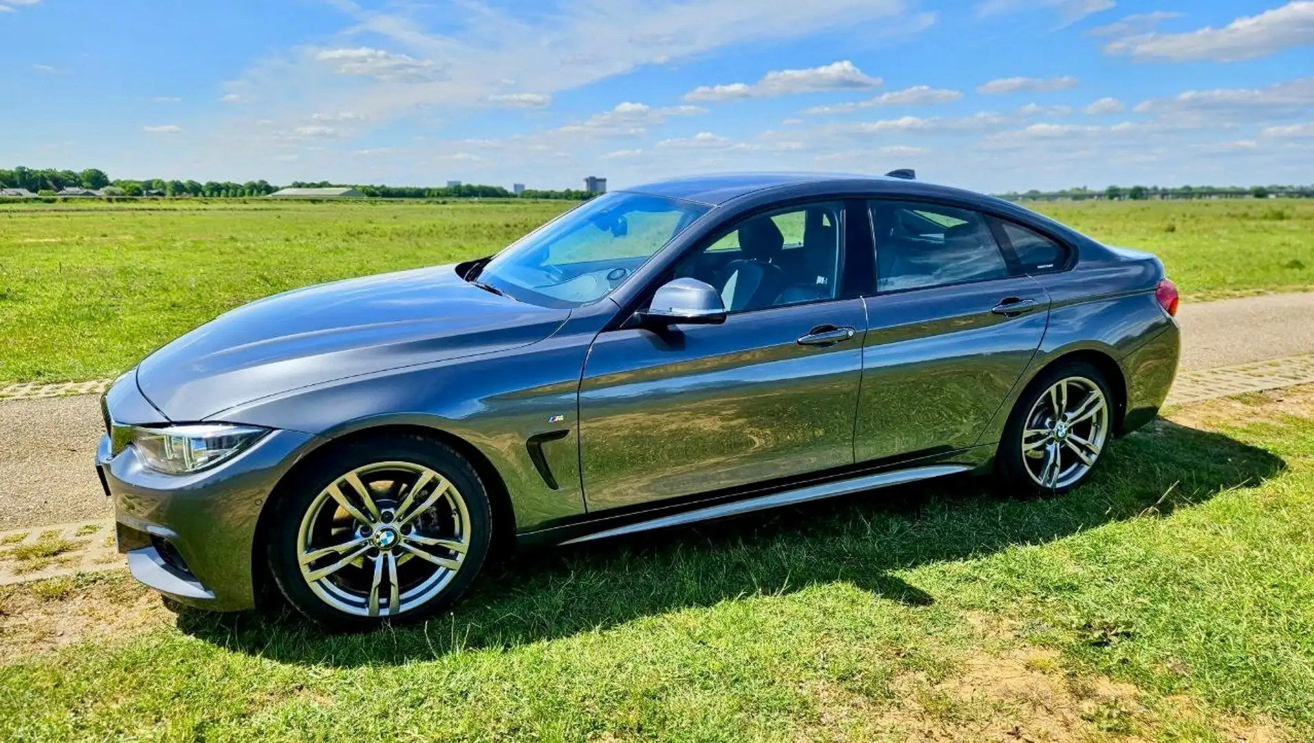 BMW 420 BMW 4 Gran Coupé 420i High Executive M-Sport Grijs - 2
