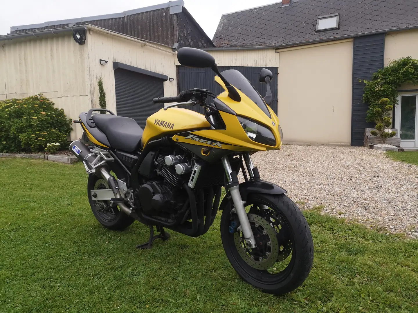 Yamaha FZS 600 600 fazer 2002 Jaune - 2