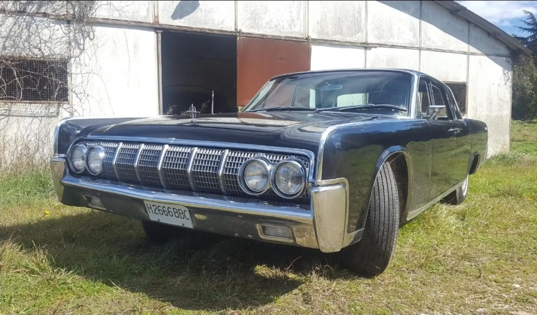 Lincoln Continental Sedan 7.0L V8 Schwarz - 1