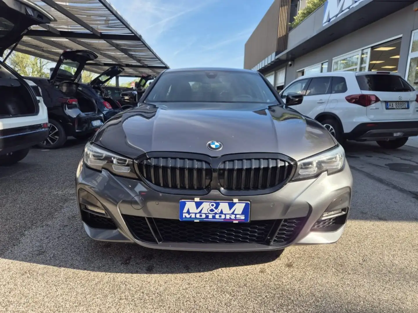 BMW 318 d 48V Auto Msport #BLACK PACK Grijs - 2