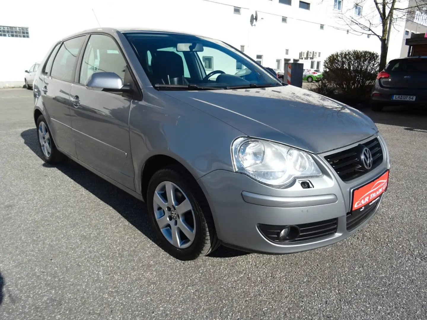 Volkswagen Polo IV United 1.6i Argent - 2