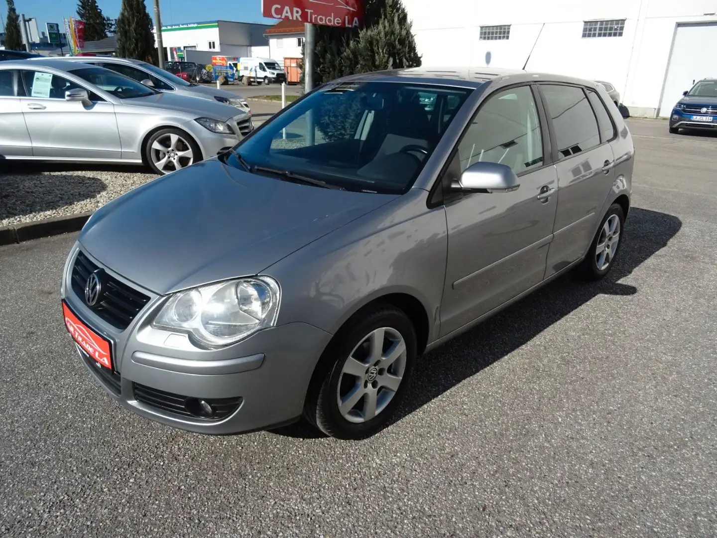 Volkswagen Polo IV United 1.6i Argent - 1