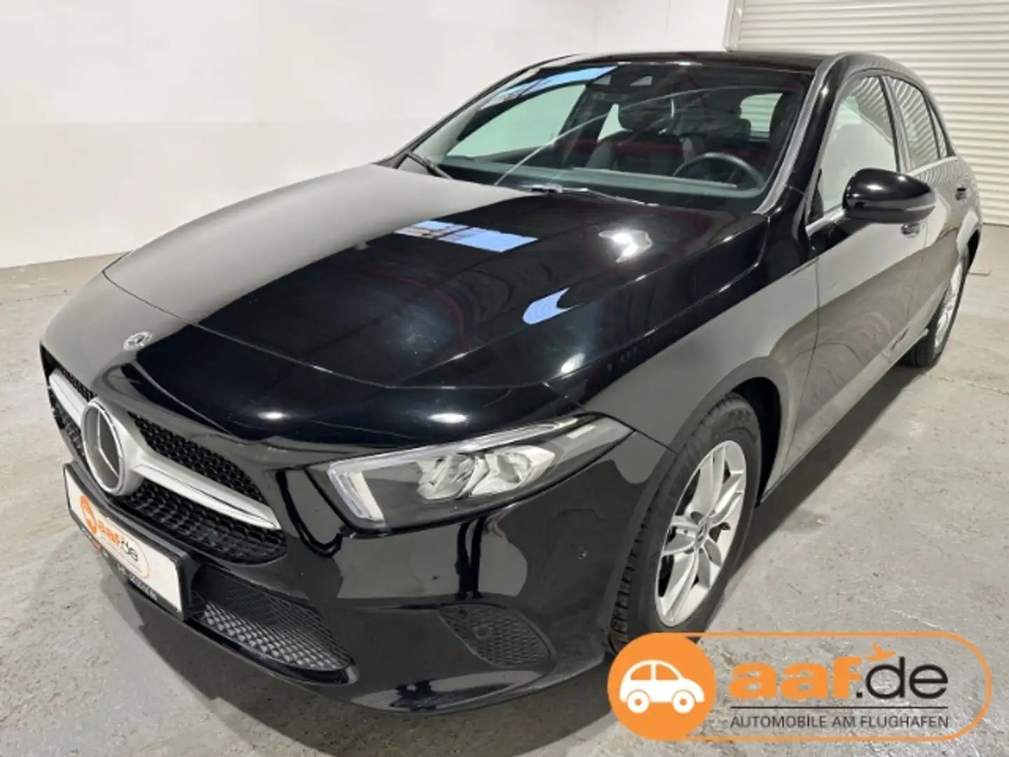 Mercedes-Benz A 180 Automatik EU6d-T Klima Navi LED ACC Widescreen Noir - 1