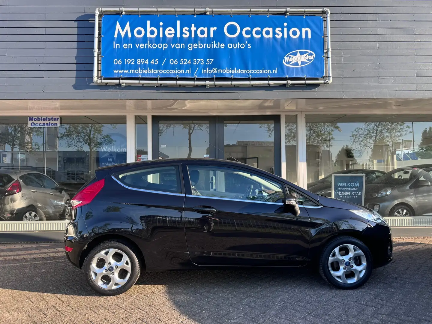 Ford Fiesta 1.4 Trend Zwart - 2