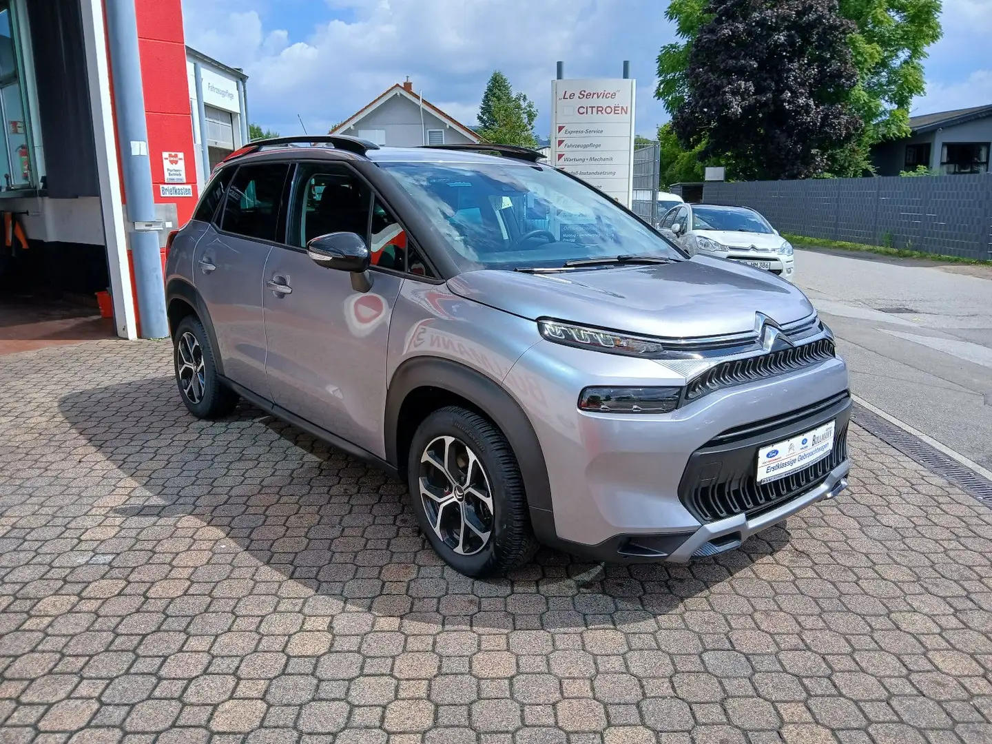 Citroen C3 Aircross Plus,Automatik,Navi,1 Hand. Grau - 2
