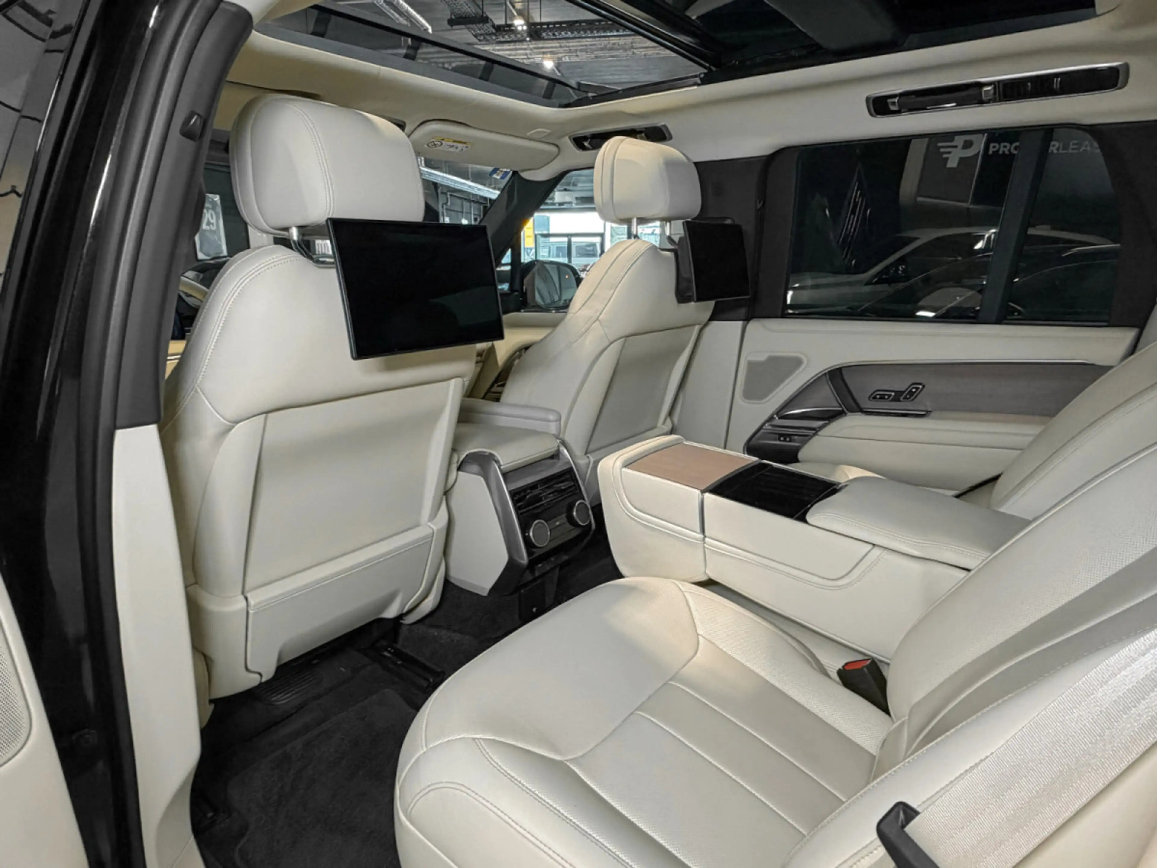 Land Rover Range Rover Range Rover First Edition L460 D350/23'/360°/PANOR — photo 14