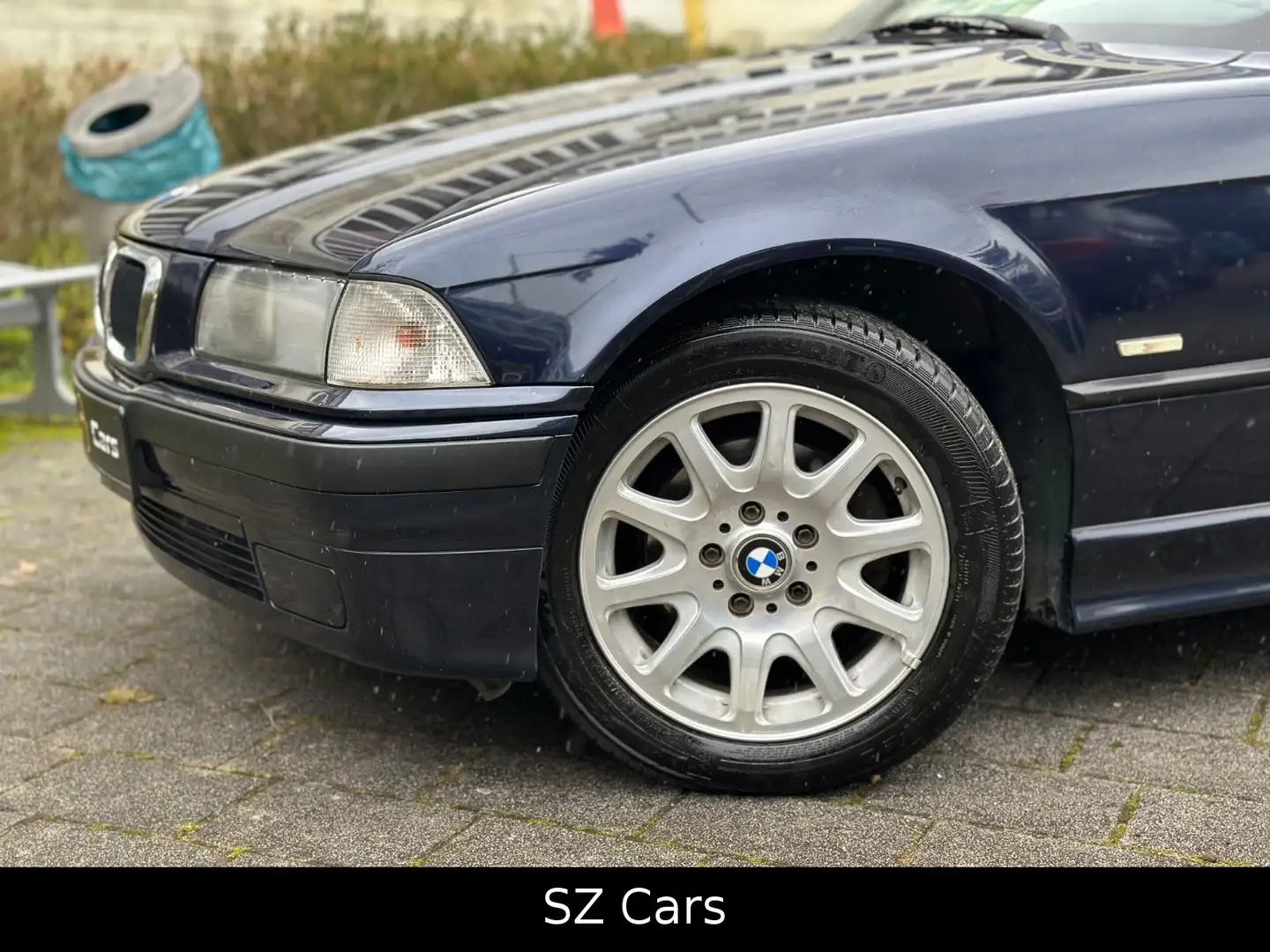 BMW 320 i Cabrio*LEDER*H&K*SHZ* Blau - 2