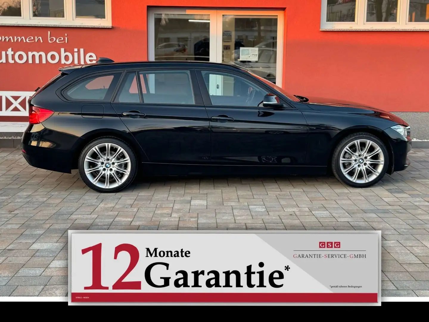 BMW 320 i*Garantie*Bi-Xenon*Navi*Panorama Schwarz - 2