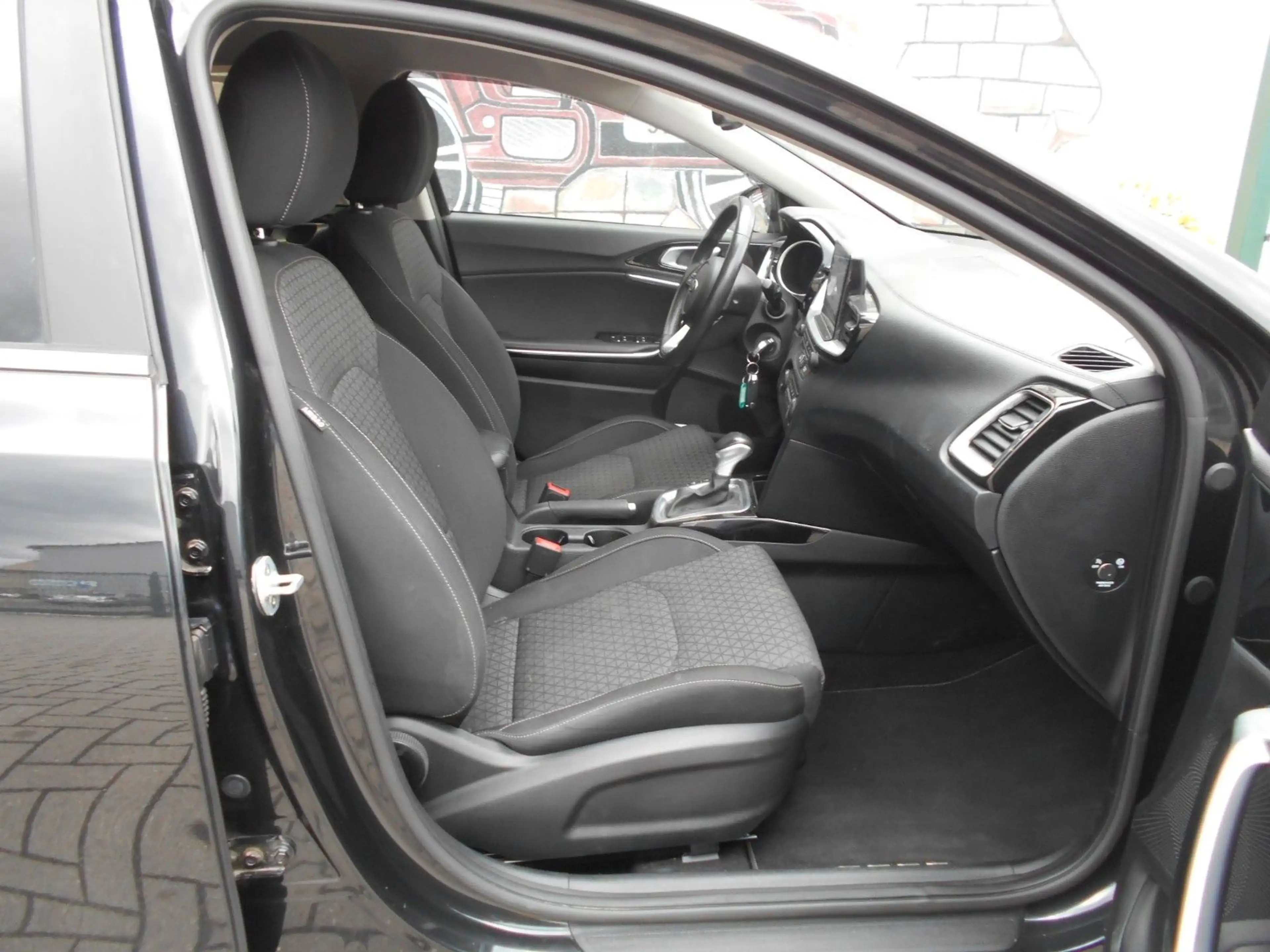 Kia Ceed SW / cee'd SW cee'd 1.6 CRDI Sportswagon Vision AUTOMATIC/NAVI — photo 12