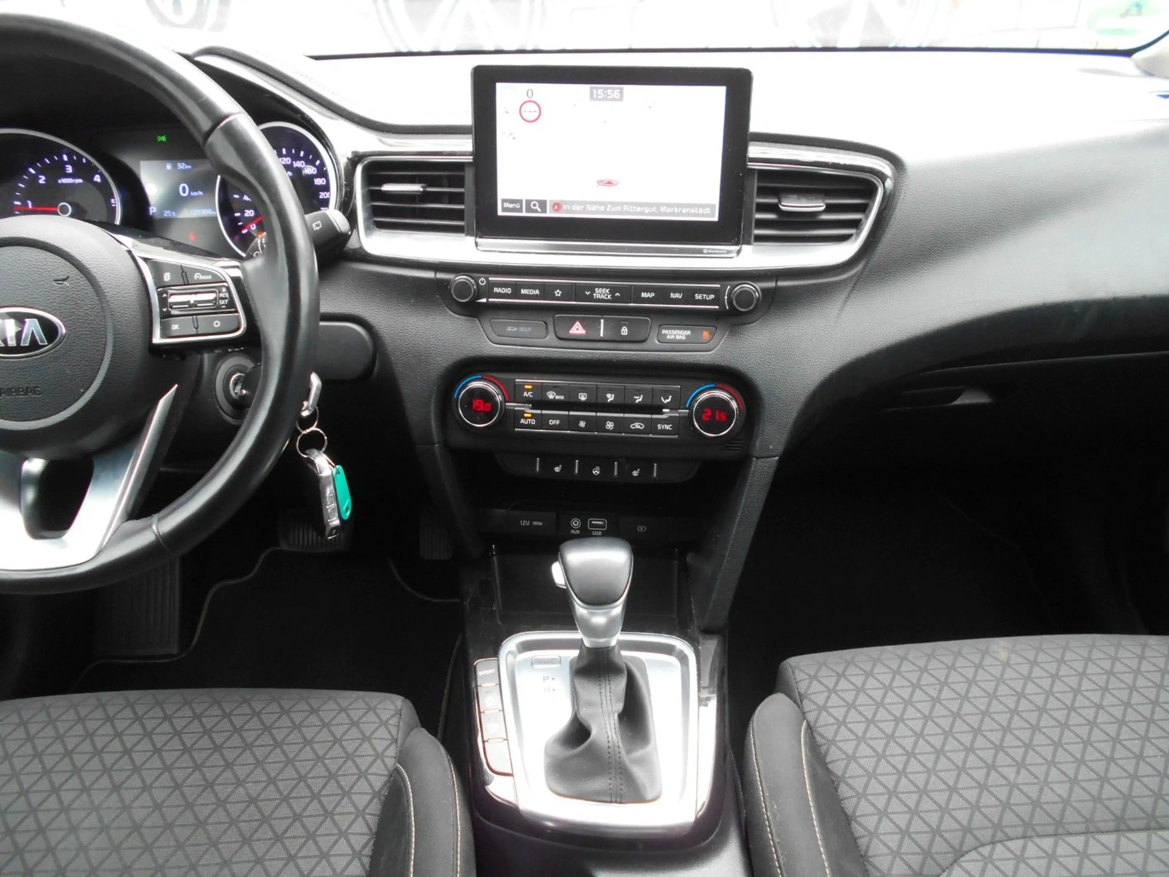 Kia Ceed SW / cee'd SW cee'd 1.6 CRDI Sportswagon Vision AUTOMATIC/NAVI — photo 4