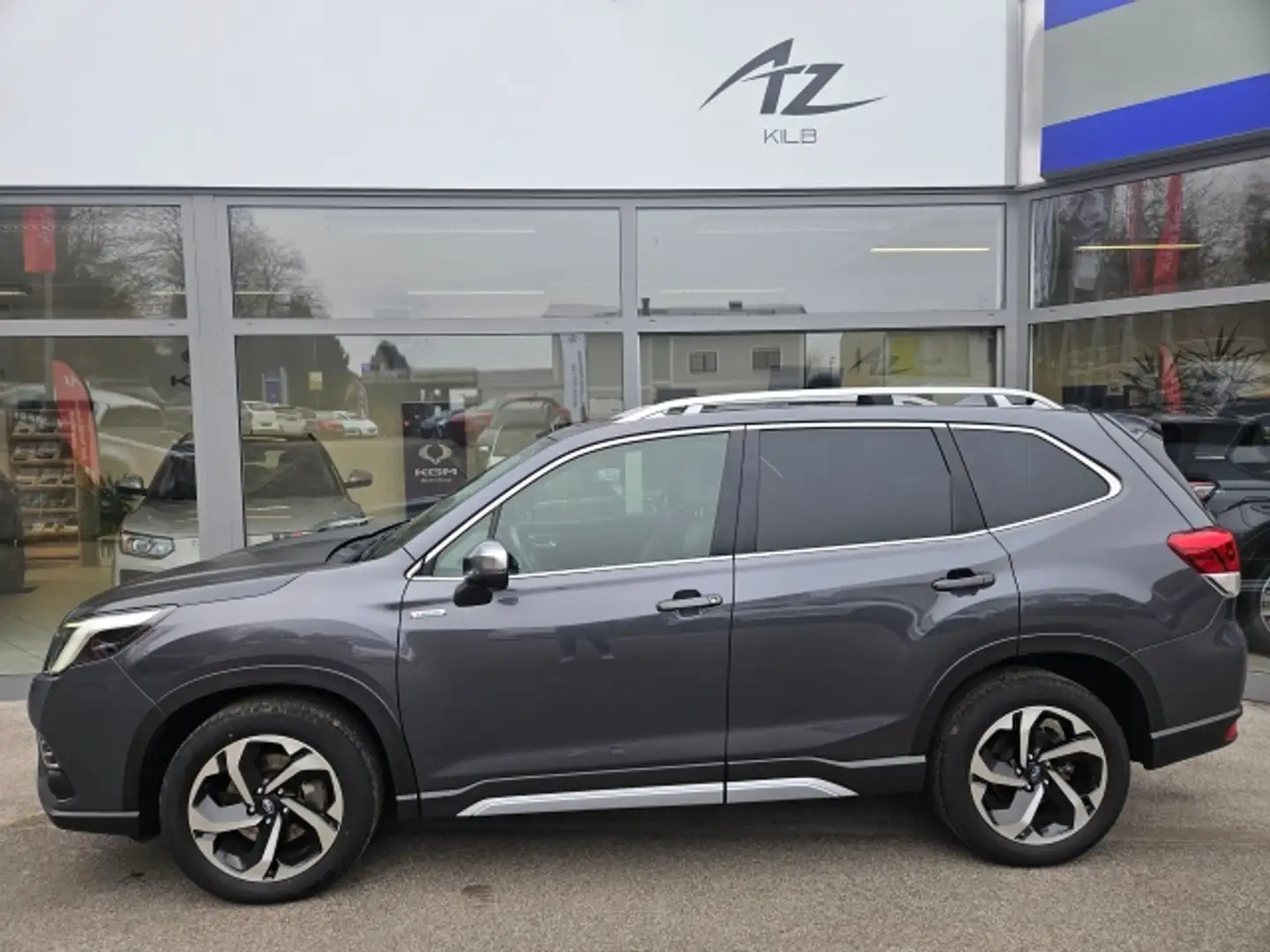 Subaru Forester e-Boxer Premium CVT AWD Gris - 1