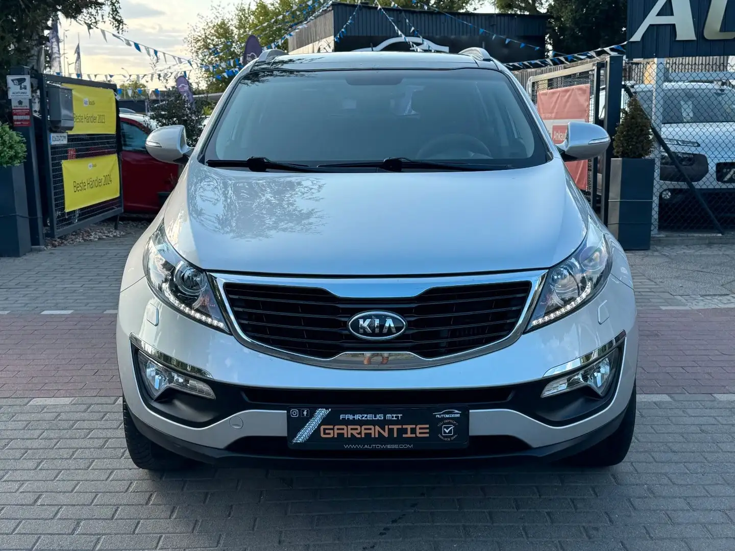 Kia Sportage 1.7CRDi Vision*Carplay*Shz*Xen*Pano*Kam Silber - 2