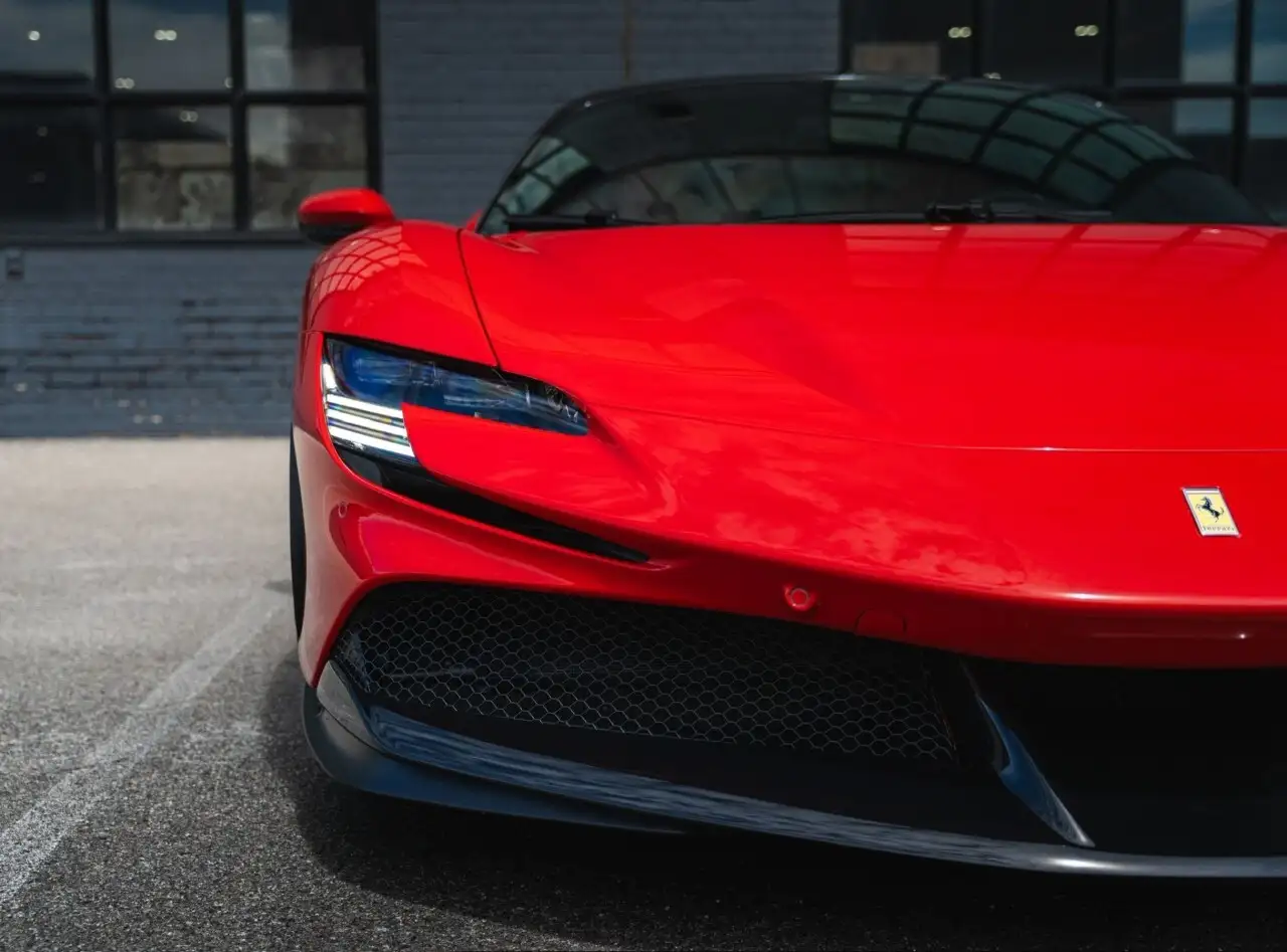 Ferrari SF90 Stradale снимка Ferrari SF90 Stradale