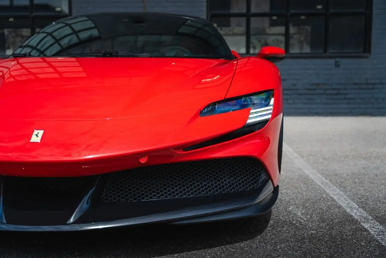 Ferrari SF90 Stradale снимка Ferrari SF90 Stradale