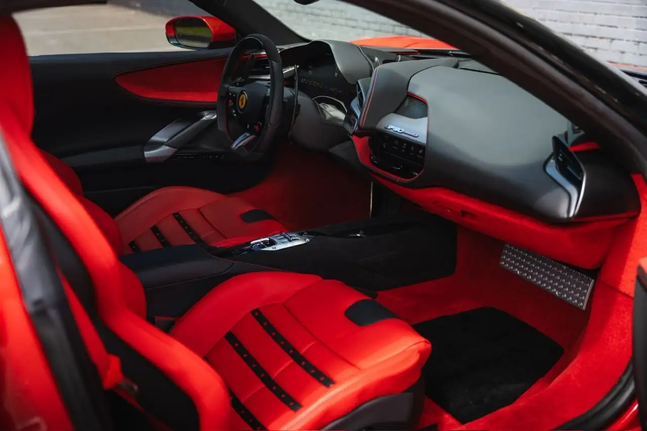 Ferrari SF90 Stradale снимка Ferrari SF90 Stradale
