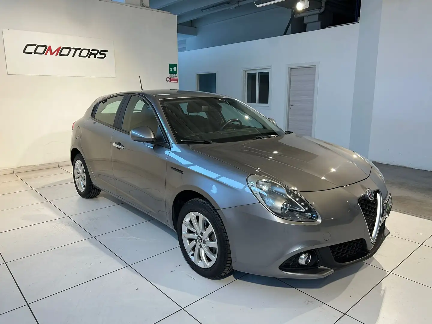 Alfa Romeo Giulietta Giulietta 1.4 Turbo 120 CV Super Gris - 2