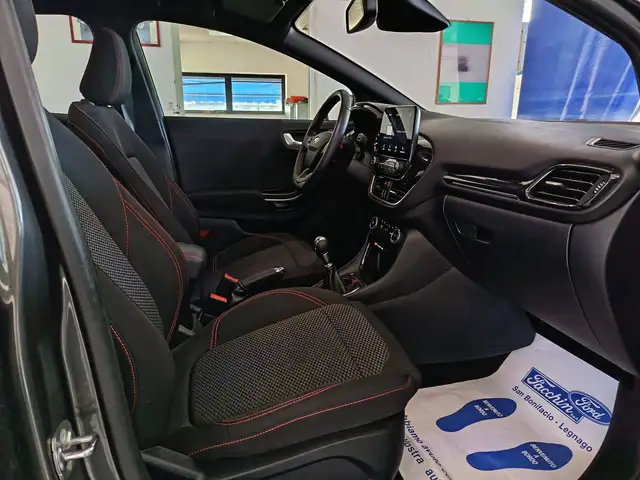 Ford Puma view 13