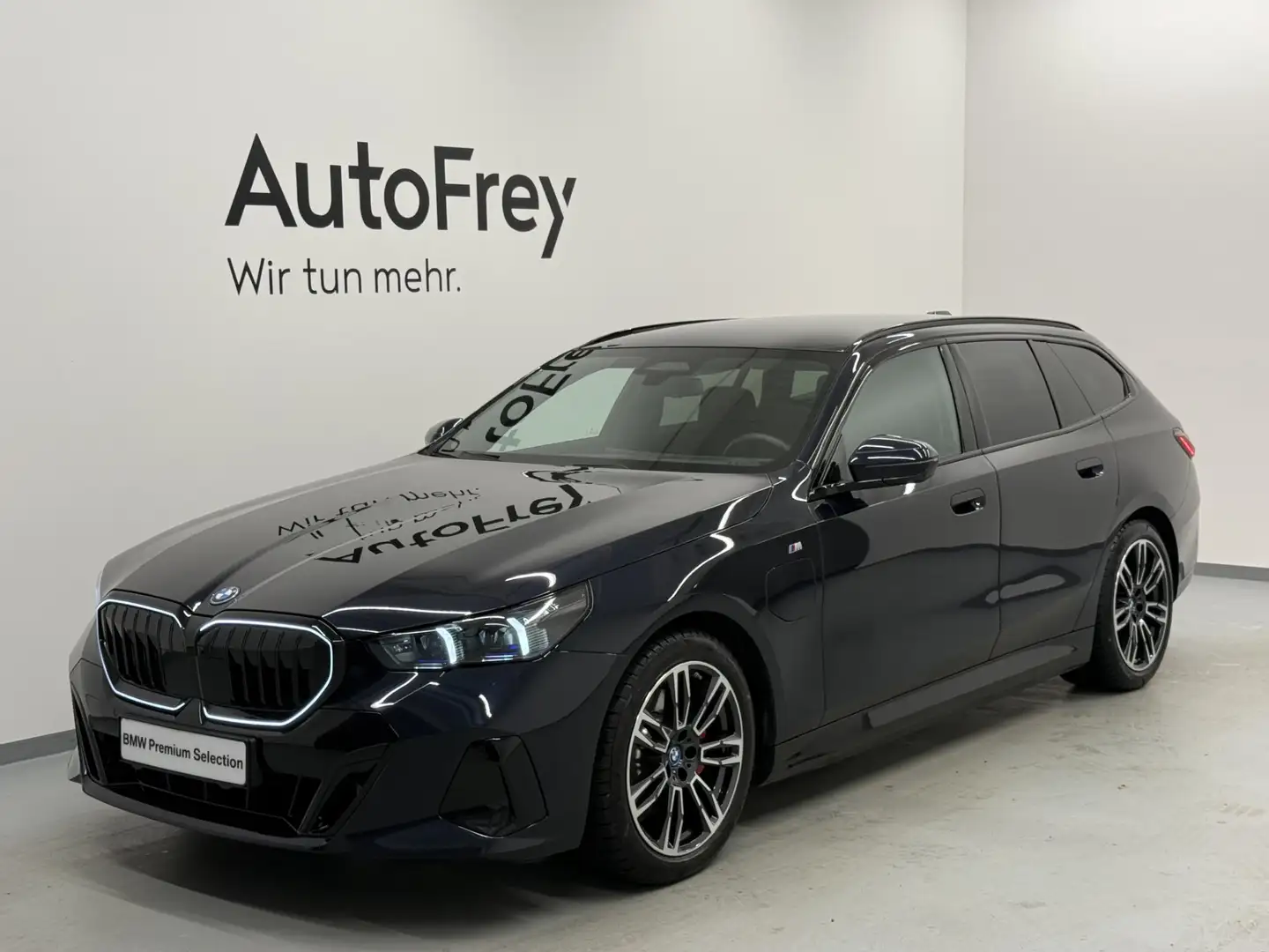 BMW 530 e xDrive Schwarz - 1