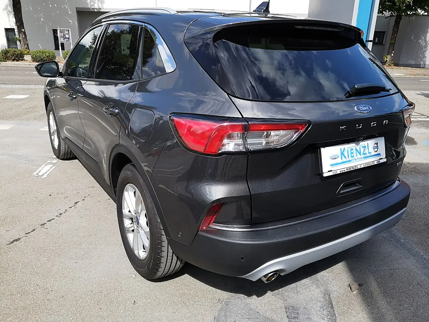 Ford Kuga 2.5 Duratec Hybrid FHEV Silber - 2