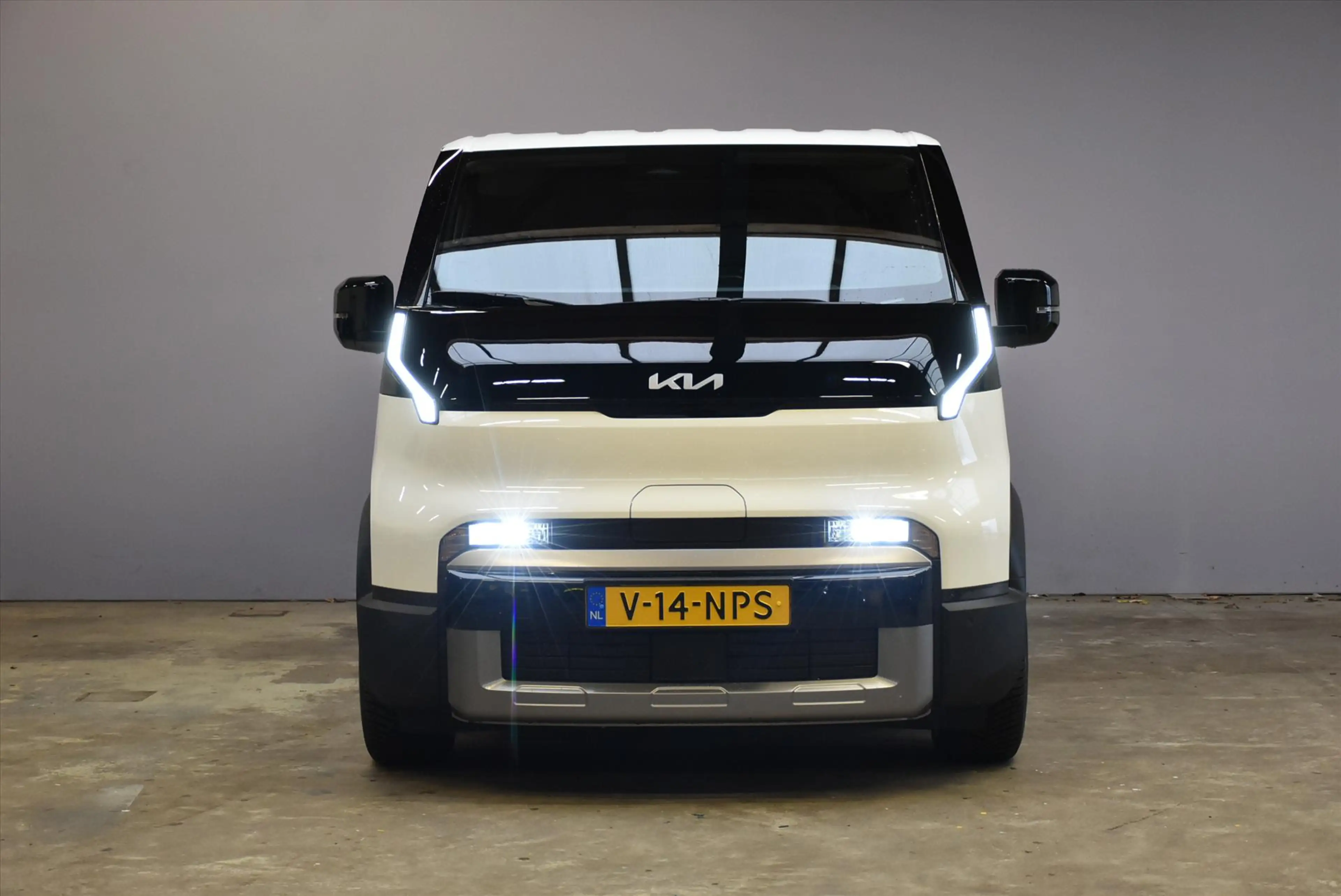 Kia PV5 Cargo GB 71,2 kWh 163pk L2H1 Plus — photo 6