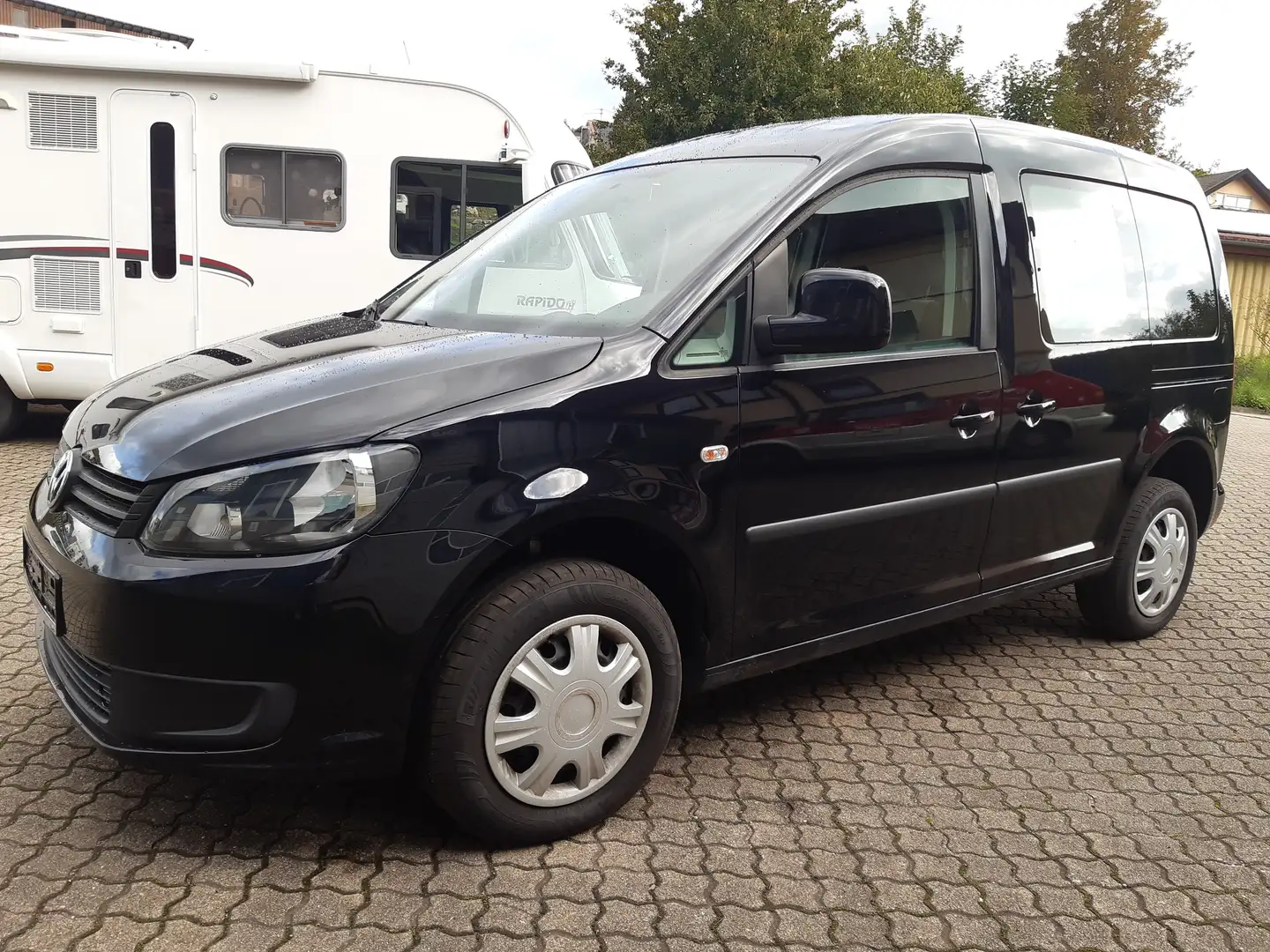Volkswagen Caddy Trendline 4Motion Schwarz - 1