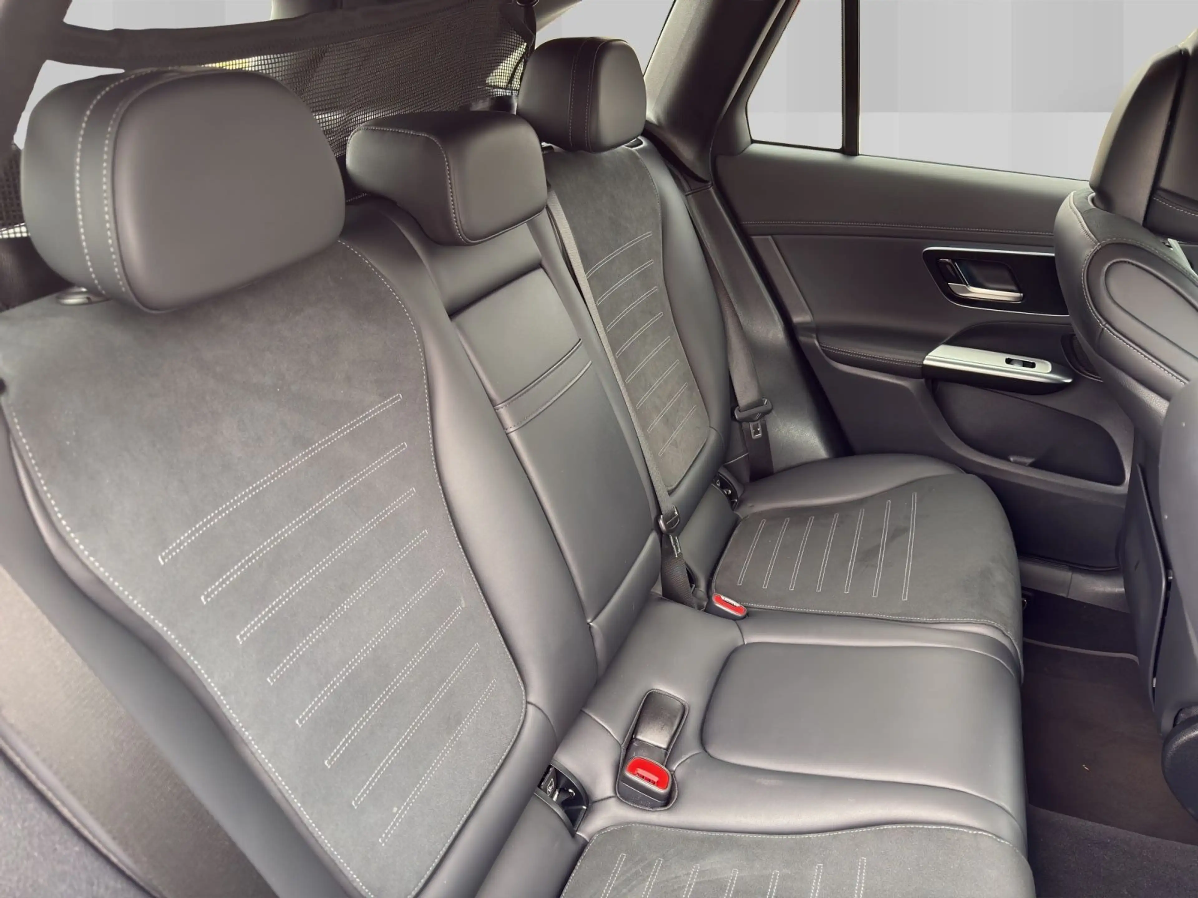 Mercedes-Benz GLC 220 d 4Matic AMG Line Night Dist. Plus 20" — photo 15