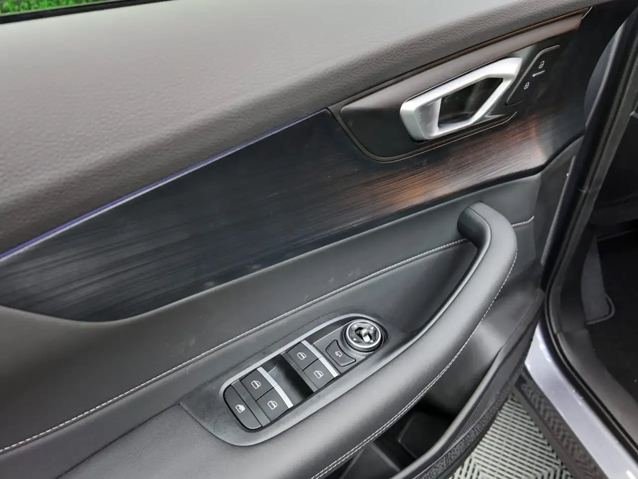 DR Automobiles DR5.0 1.5 turbo benzina 154cv CVT 17