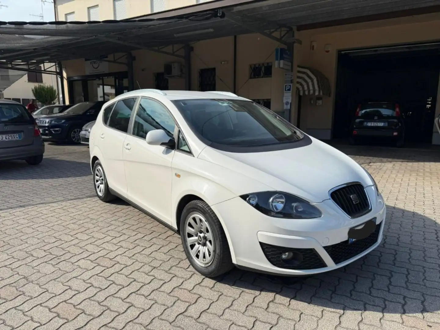 SEAT Altea 1.6 TDI 105 CV CR DPF DSG Style OK NEOPATENTATO Bianco - 2