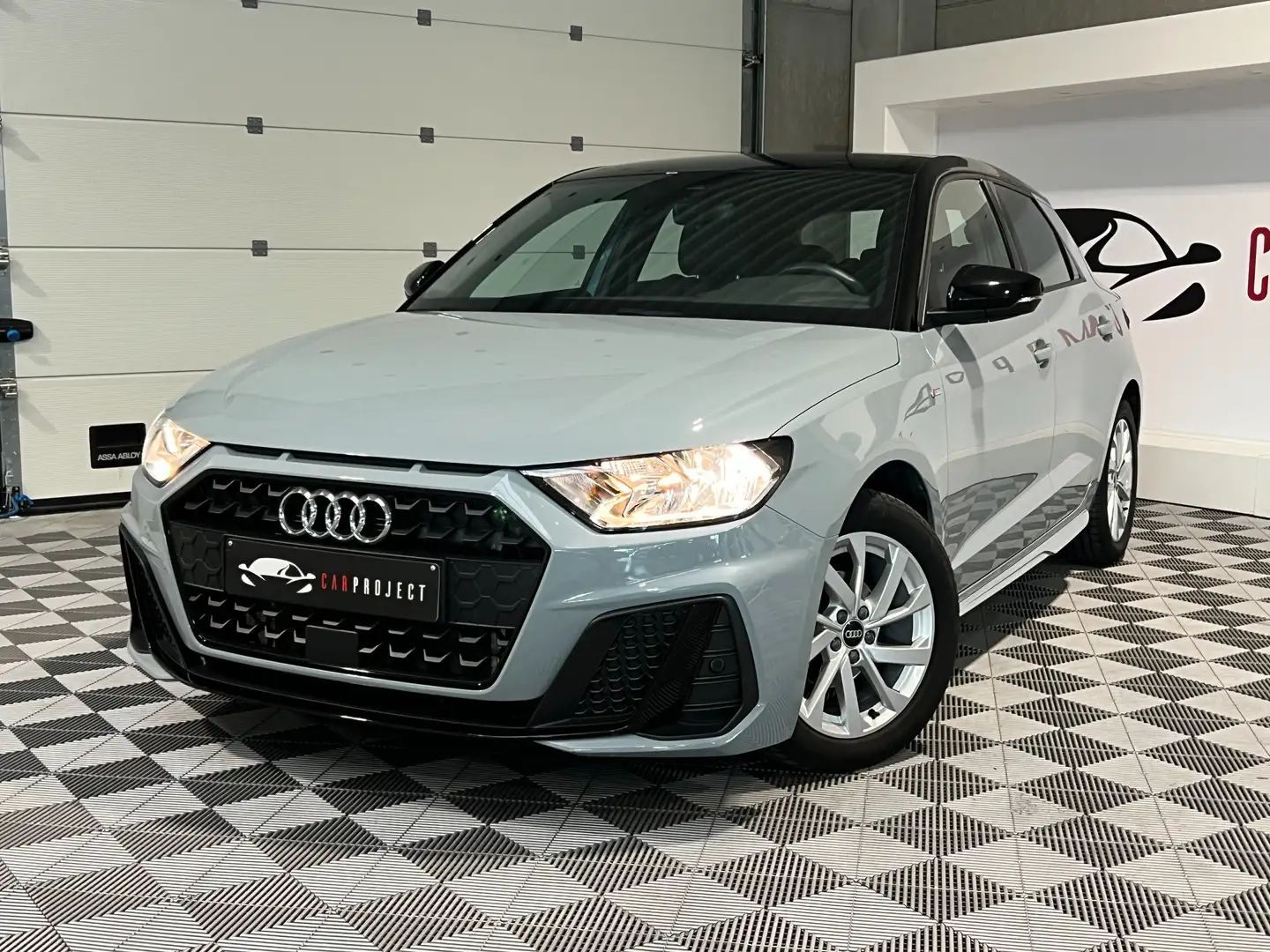 Audi A1 A1 Sportback 25 TFSI S line INT+EXT S-Tronic Grijs - 1