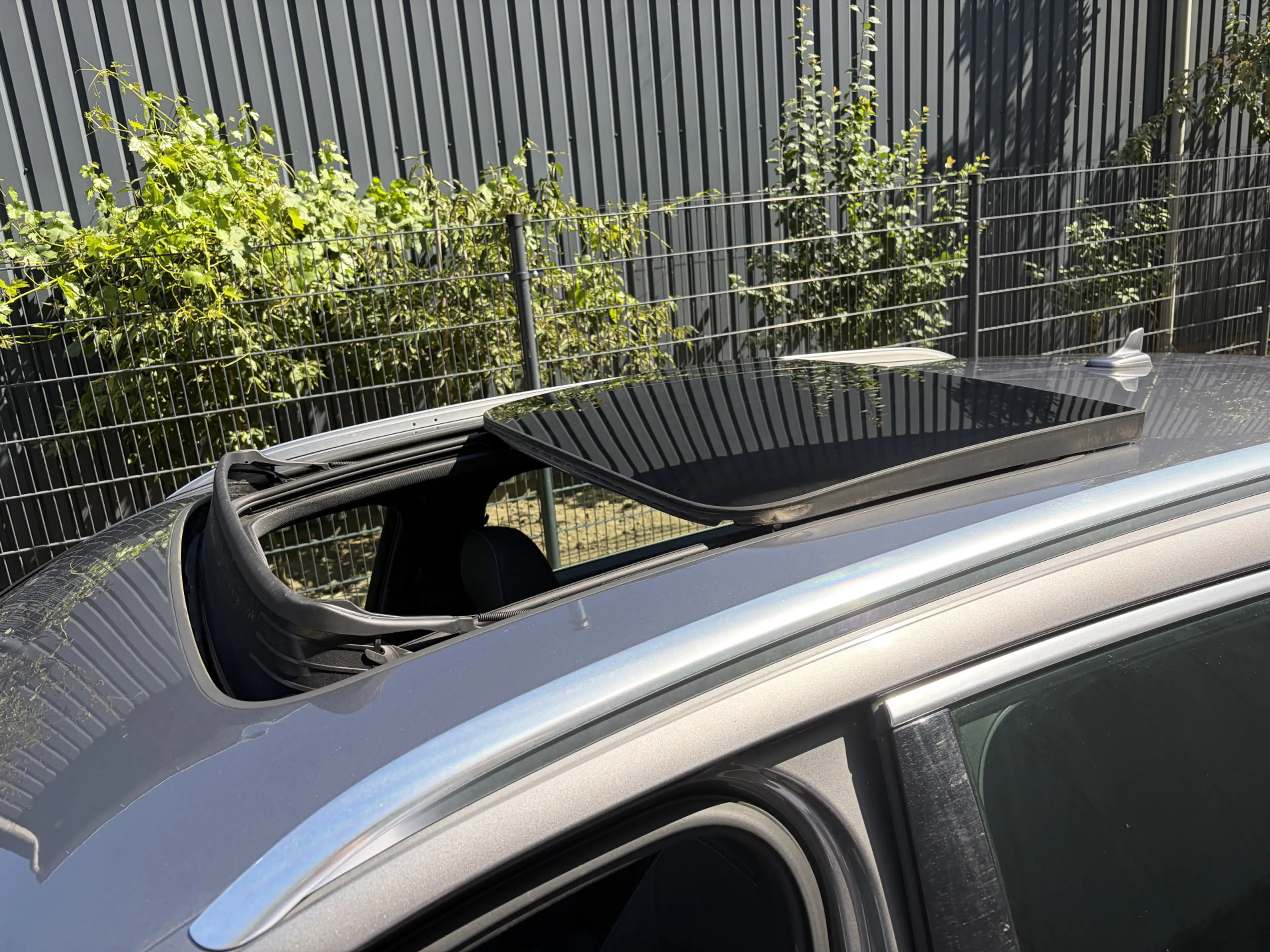 Audi e-tron 50 quattro Business edition Plus 71 kWh / PANORAMA — photo 9