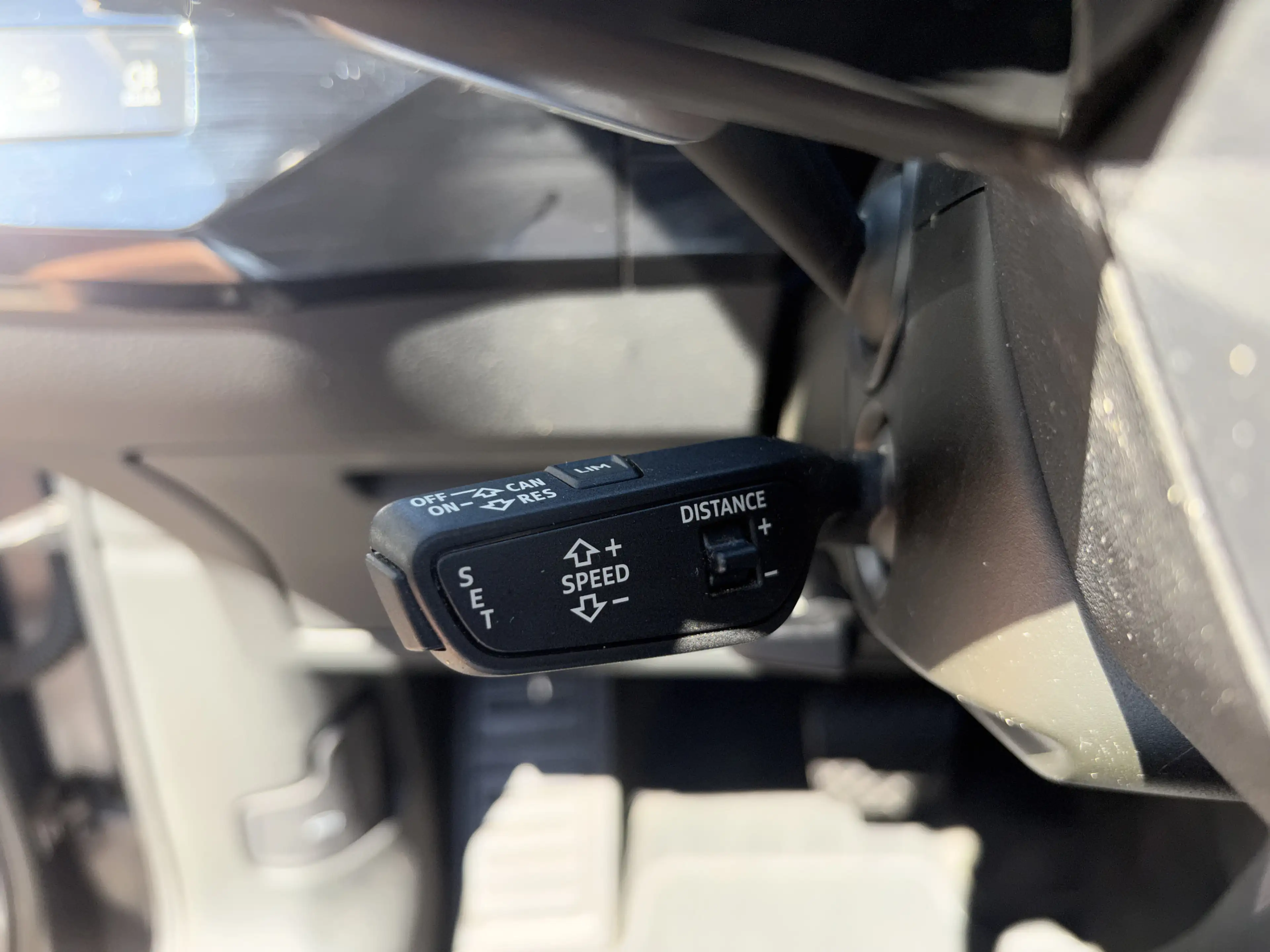 Audi e-tron 50 quattro Business edition Plus 71 kWh / PANORAMA — photo 15