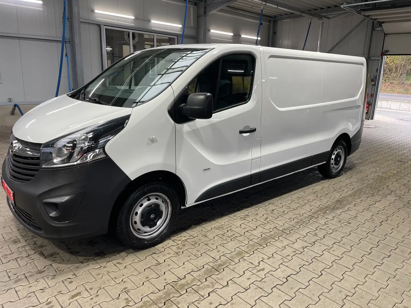 Opel VIVARO LANG Weiß - 2