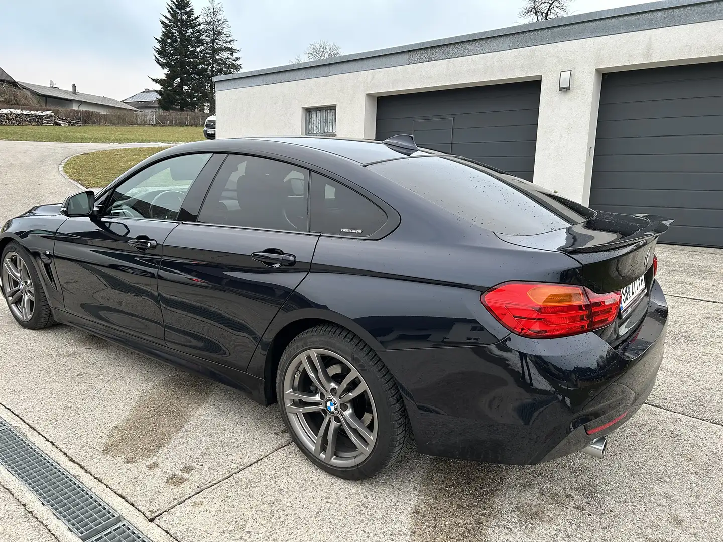 BMW 418 418d Gran Coupe M Sport Aut. M Sport Schwarz - 2