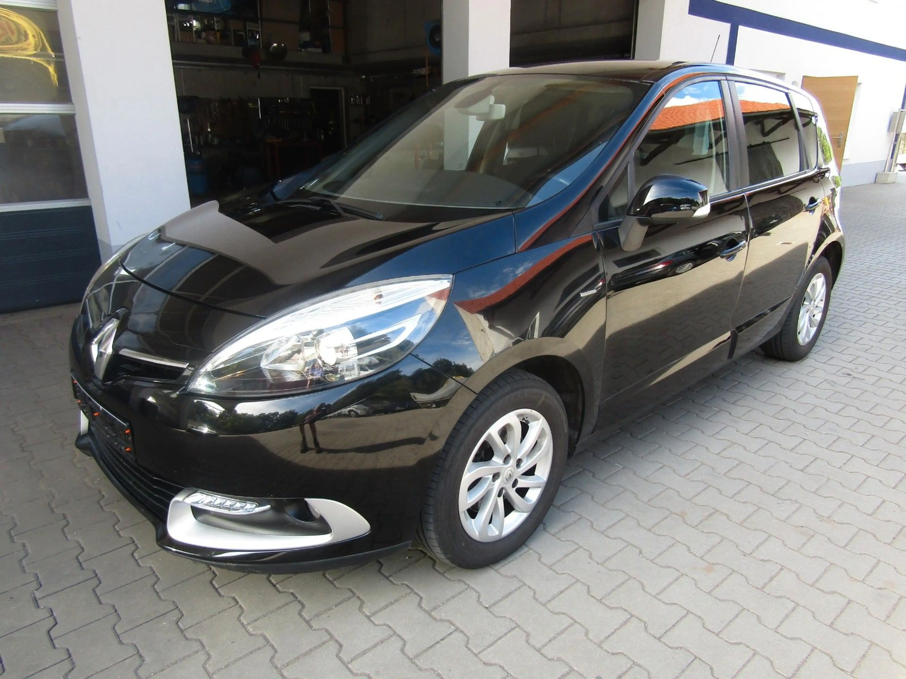 Renault Scenic III Limited AHK Navi SHZ ALU GRA