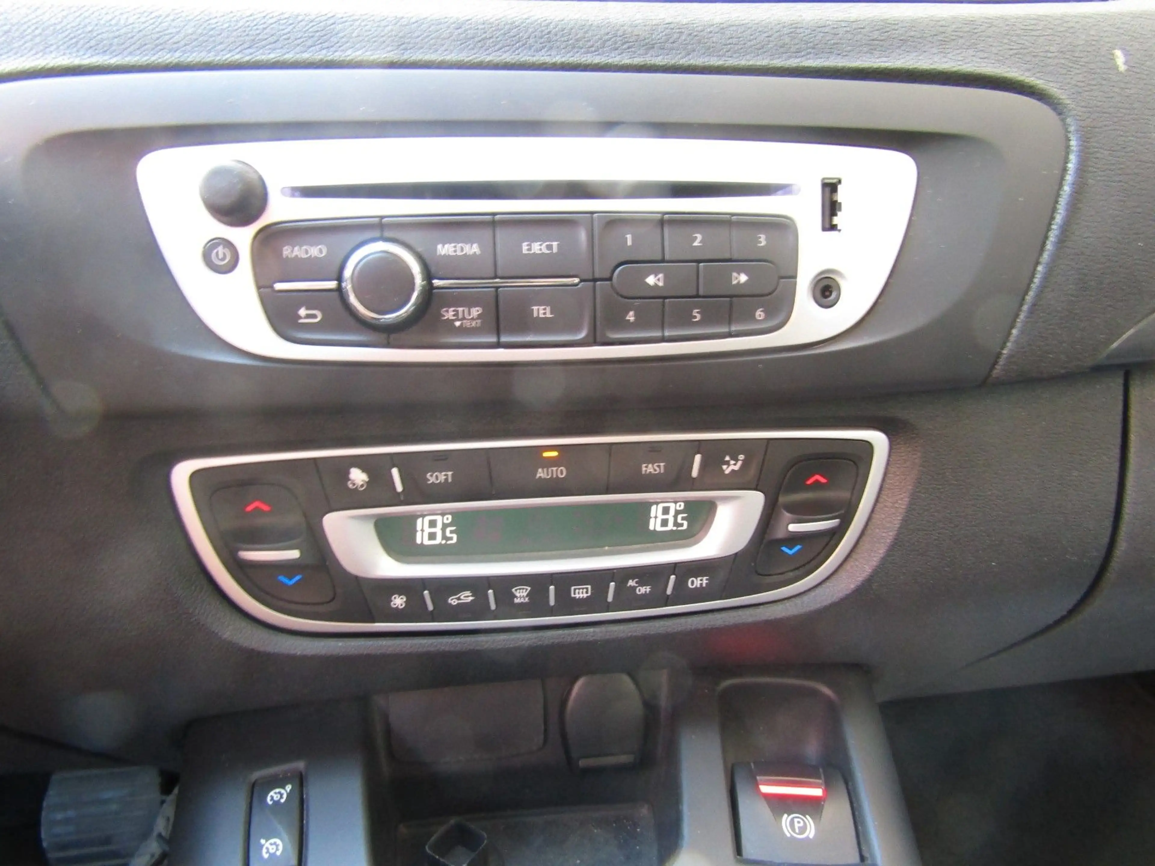 Renault Scenic III Limited AHK Navi SHZ ALU GRA — photo 13