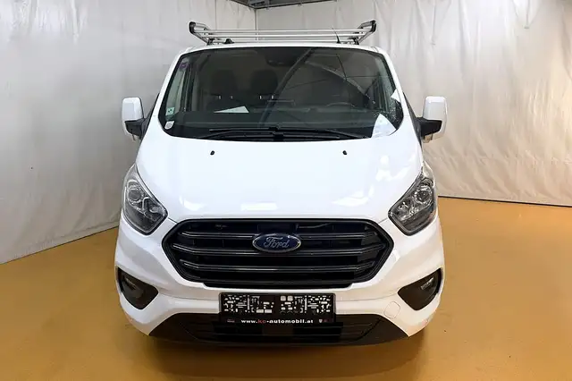 Ford Transit Custom view 9