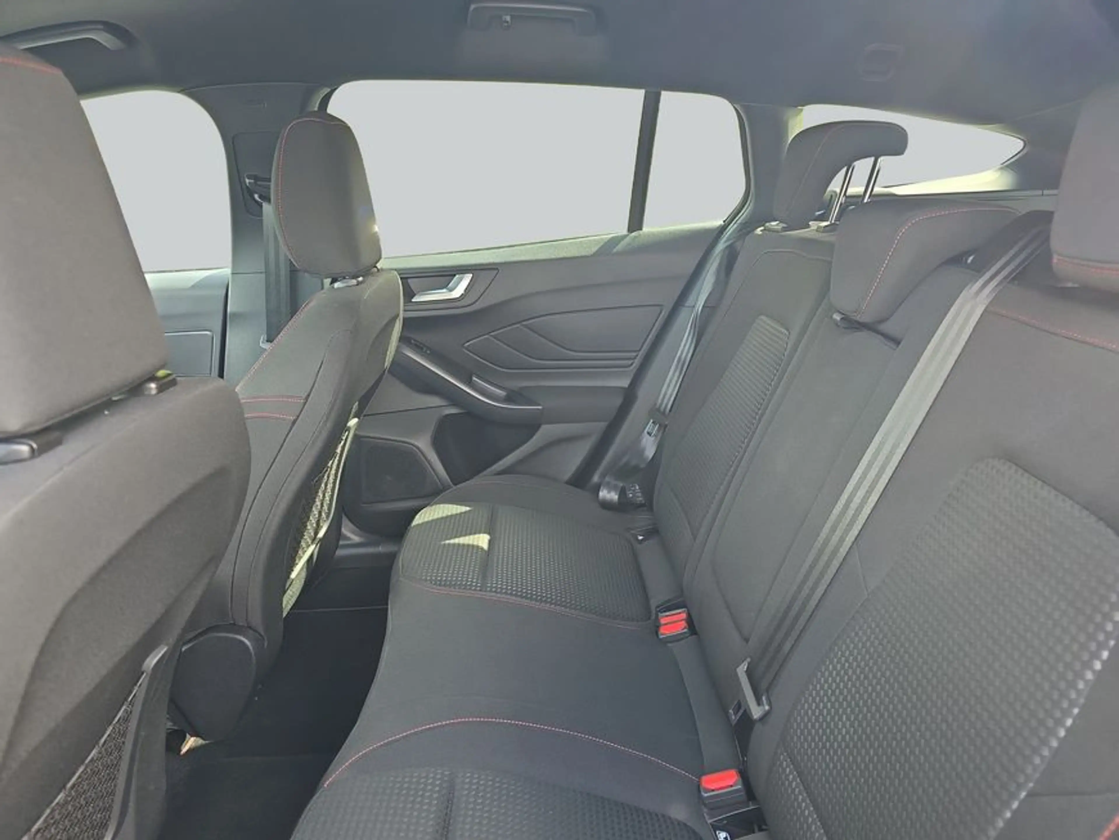 Ford Focus Turnier 1.5 EcoBlue Start-Stopp-System Aut. — photo 11
