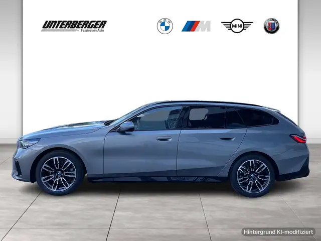 BMW 5 Series view 3