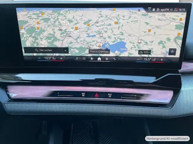 BMW 5 Series view 8