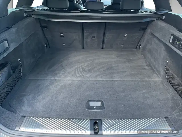 BMW 5 Series view 12