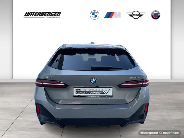 BMW 5 Series view 5