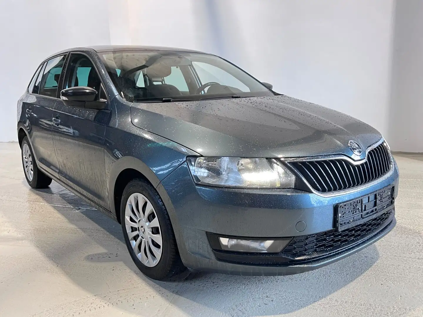 Skoda Rapid/Spaceback Spaceback Ambition 1.4 *Automatik* Gris - 2