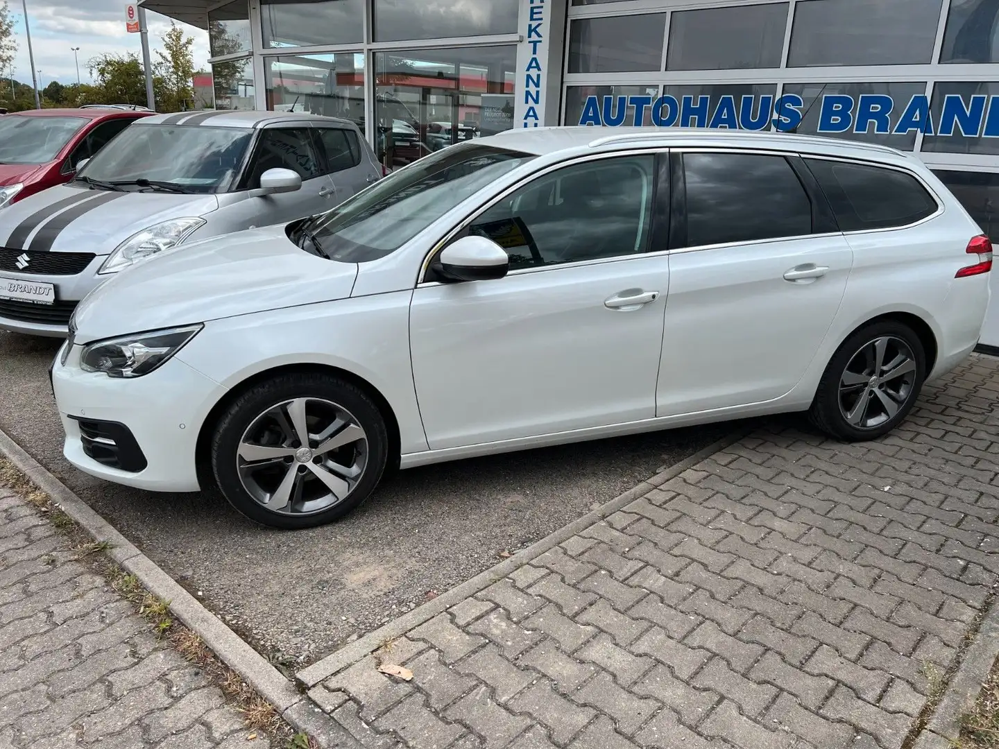 Peugeot 308 SW Allure Automatik Weiß - 2