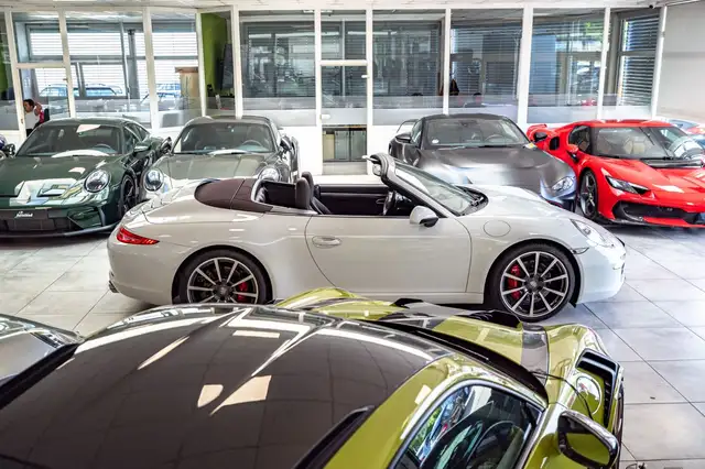 Porsche 991 view 11